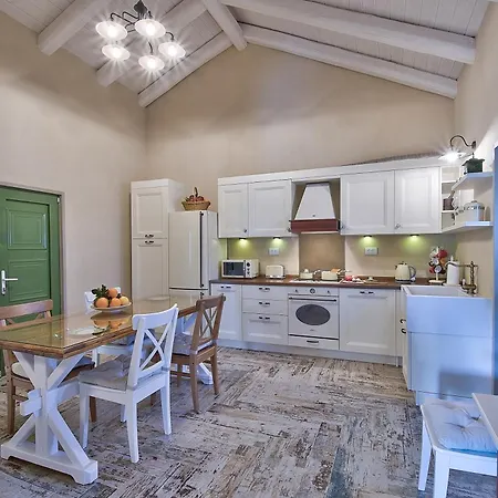 Rhodian Gaea Theológos