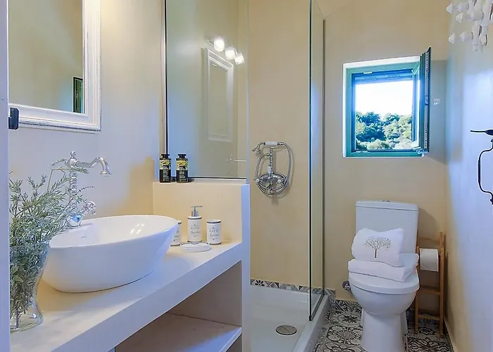 Rhodian Gaea Theológos